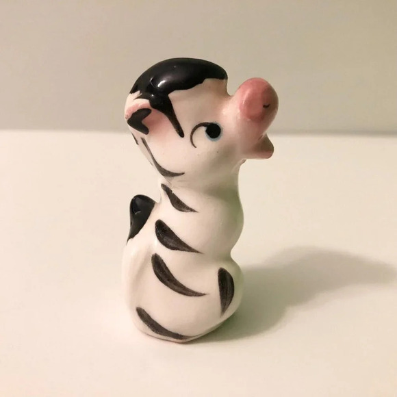 Vintage Tiny Zebra Ceramic Figurine Japan 2.25 Inch Tall  Collectible Figure - Picture 11 of 11